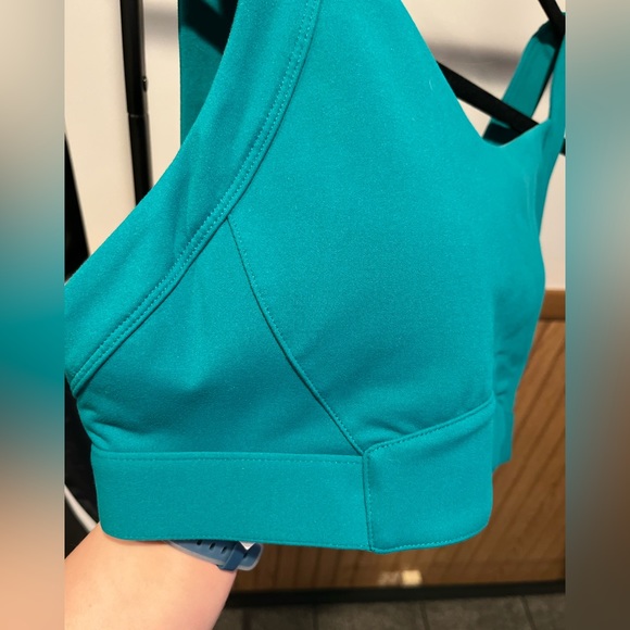 Fabletics -‎ Rae High Support Sports Bra - Picture 2 of 4